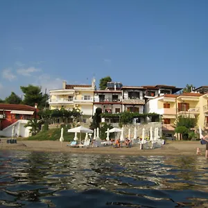 https://giannis-maria-apartments.hotelschalkidiki.net